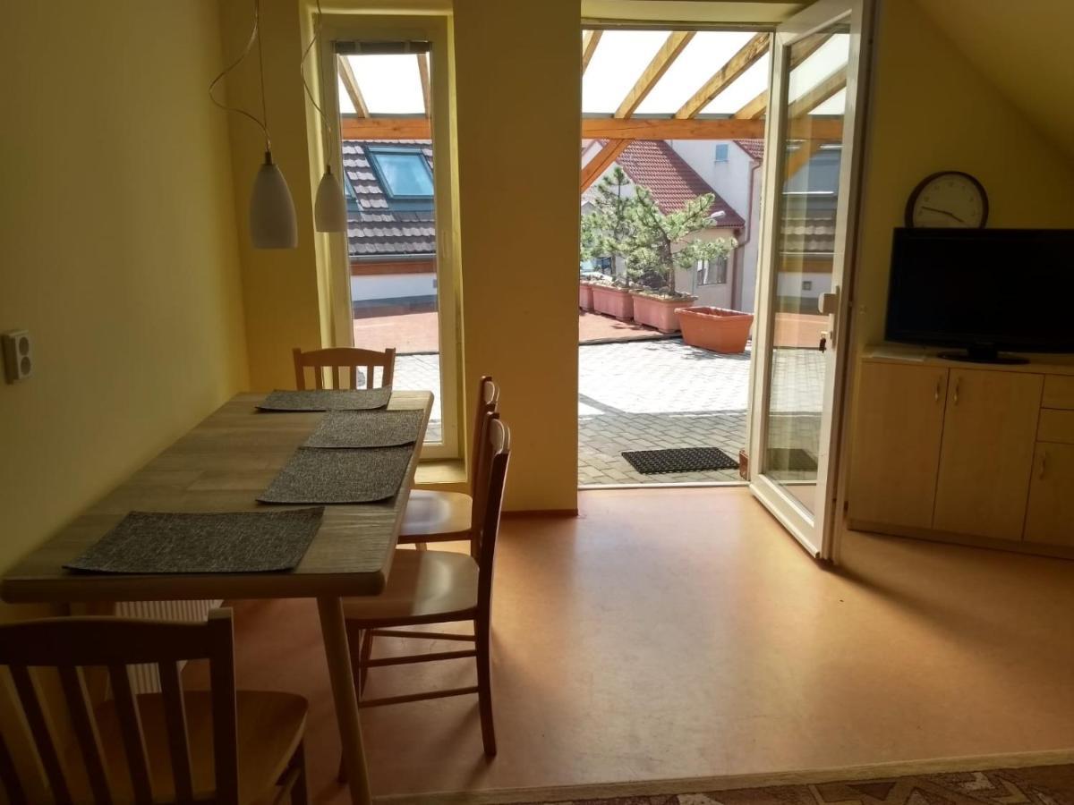 Apartmány LoNo Jičín Exterior foto