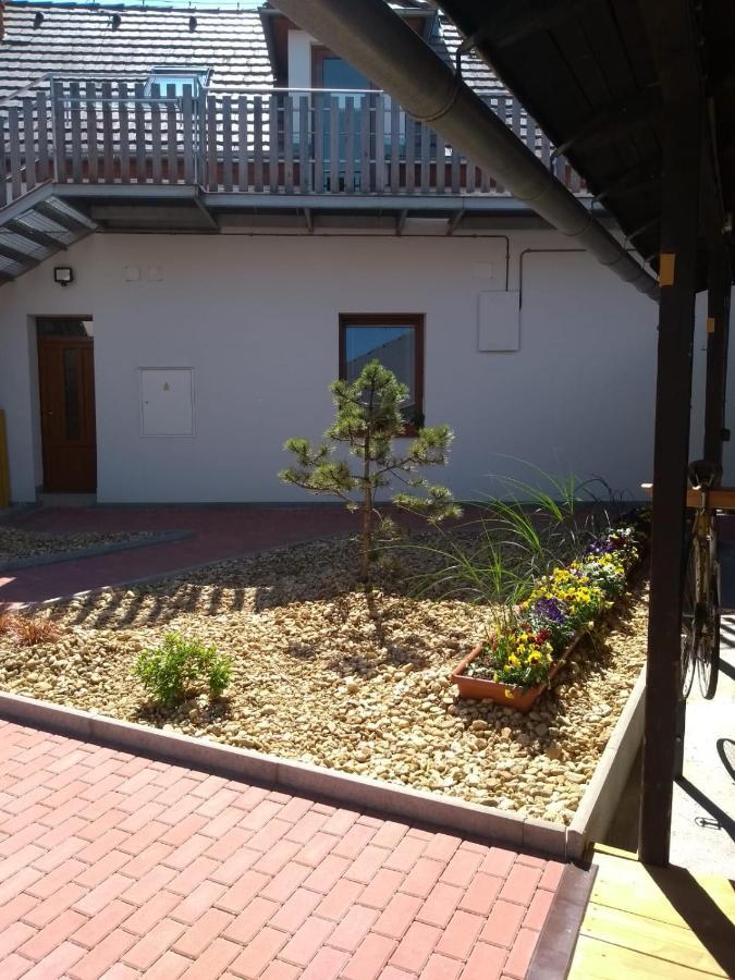 Apartmány LoNo Jičín Exterior foto