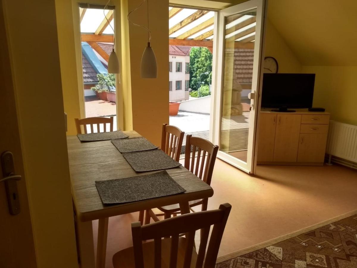Apartmány LoNo Jičín Exterior foto