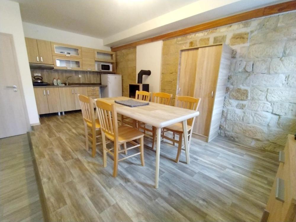 Apartmány LoNo Jičín Exterior foto
